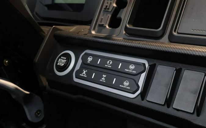 2026 Can-Am Defender MAX X mr HD11 with half-doors Dark Wildla