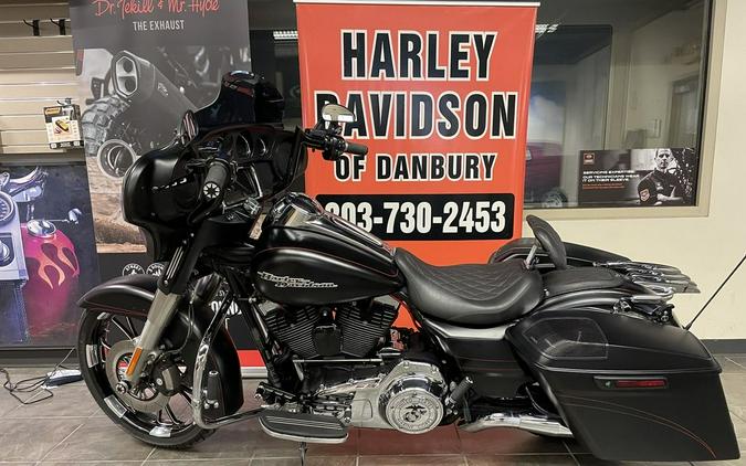 2015 Harley-Davidson® FLHXS - Street Glide® Special