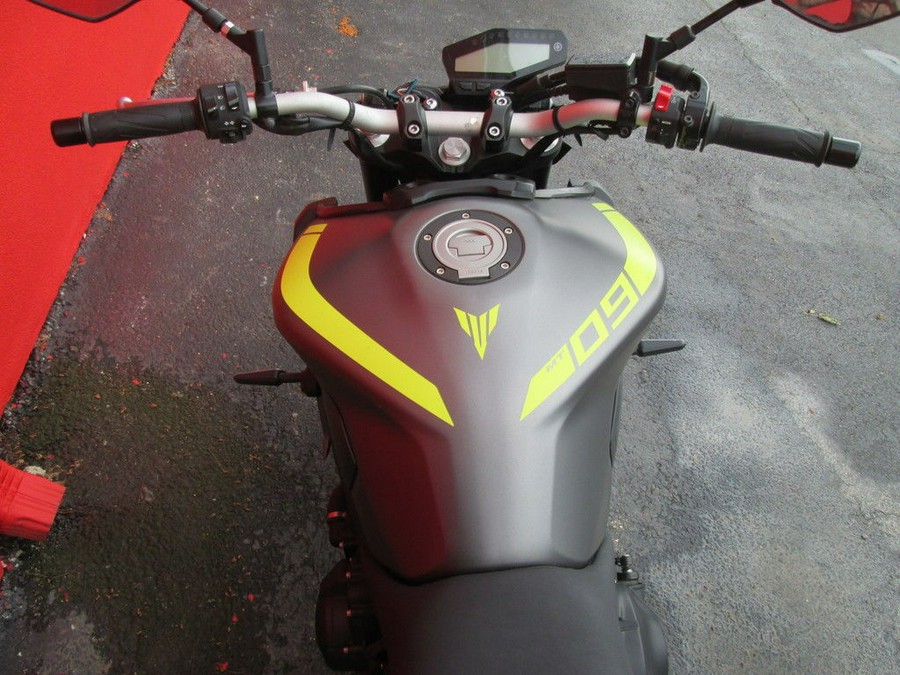 2018 Yamaha MT-09