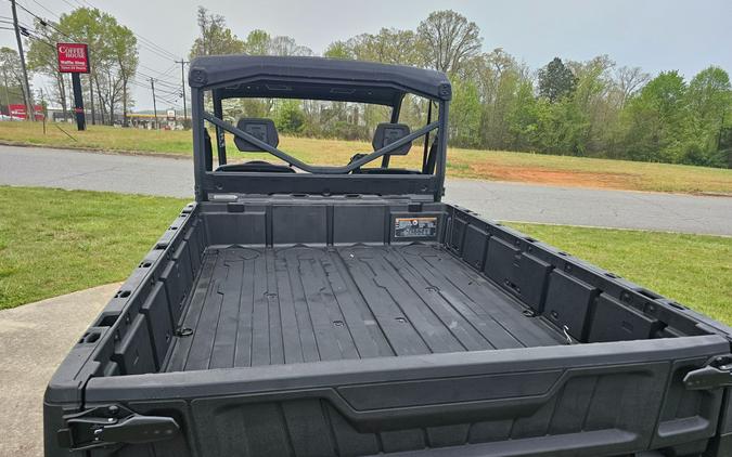 2026 Can-Am Defender 6x6 XT