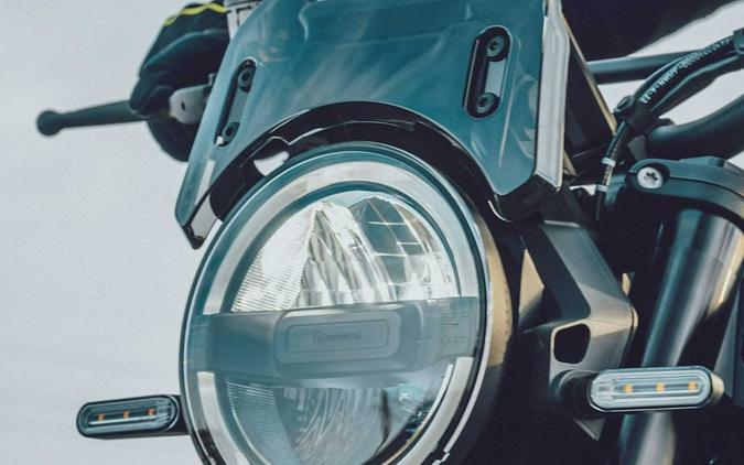 2027 Husqvarna Svartpilen 801