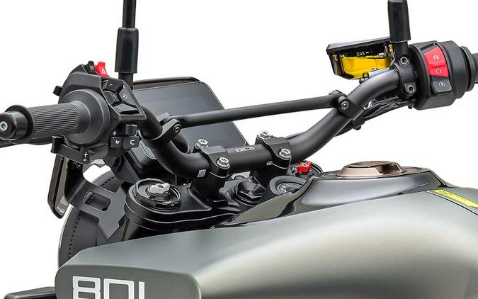 2027 Husqvarna Svartpilen 801