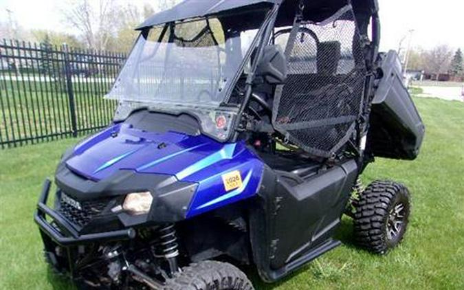 2017 Honda Pioneer 700 Deluxe