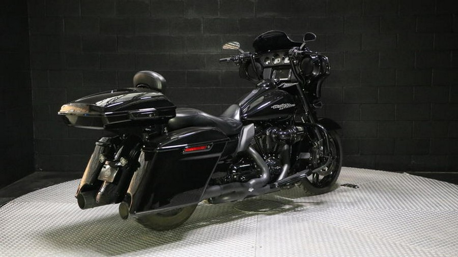2017 Harley-Davidson® FLHXS - Street Glide® Special