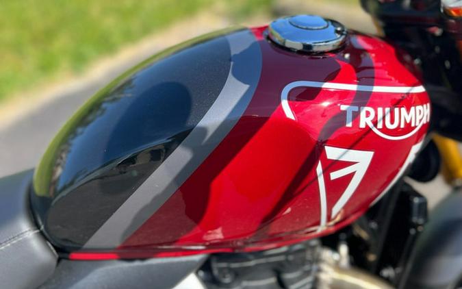 2024 Triumph Speed 400 Carnival Red / Phantom Black