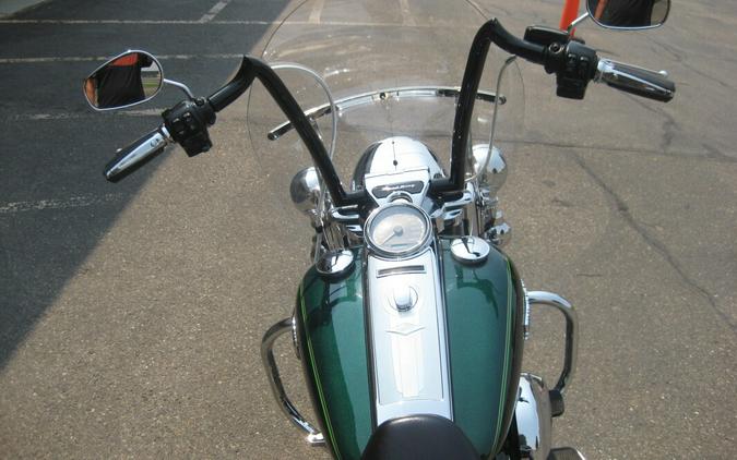 2016 Harley-Davidson Road King Two-Tone Deep Jade Pearl/Vivid Black