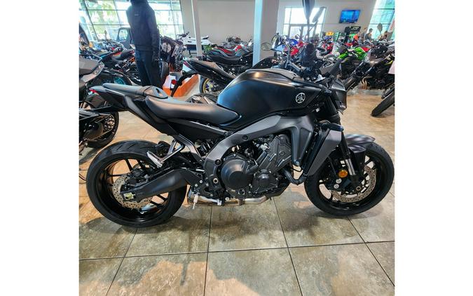 2024 Yamaha MT-09 CA