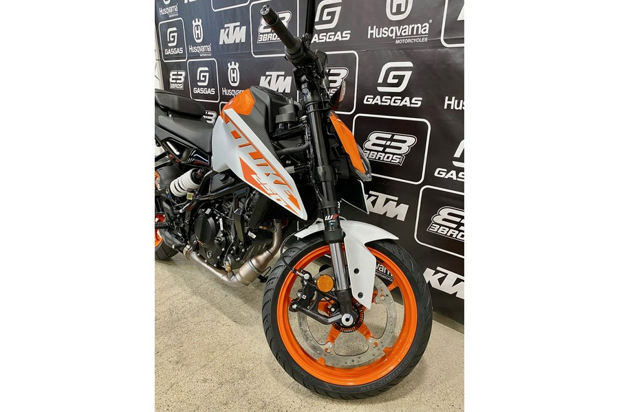 2024 KTM Duke 250