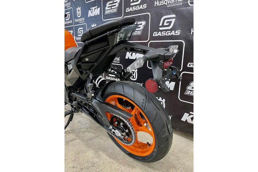 2024 KTM Duke 250