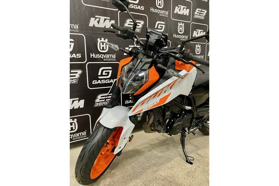 2024 KTM Duke 250