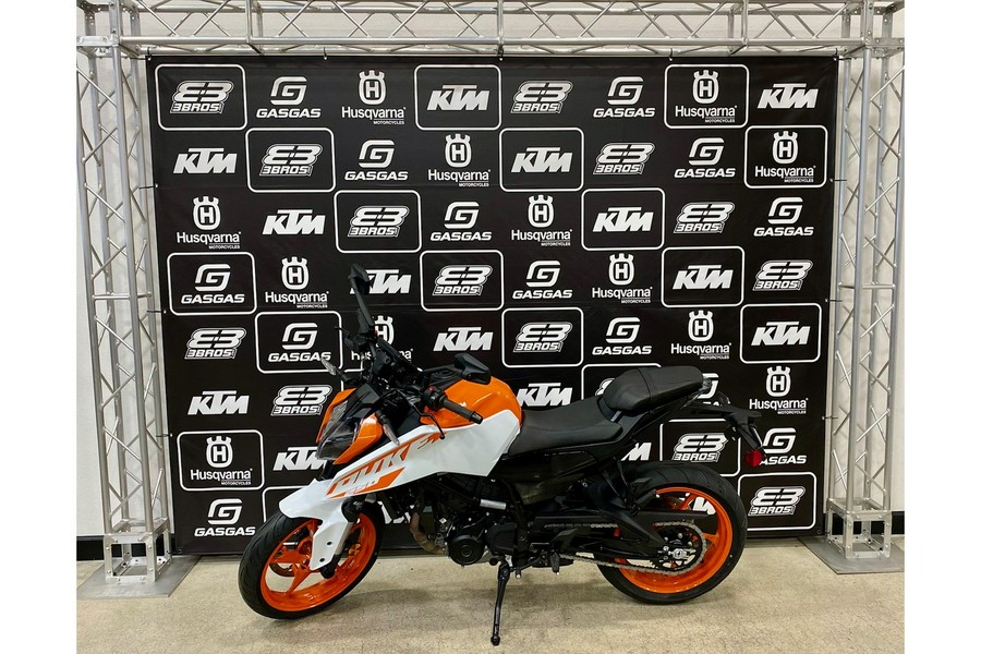 2024 KTM Duke 250