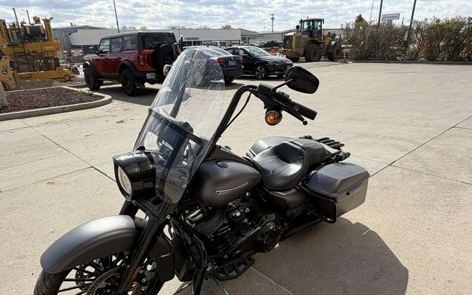 2017 Harley-Davidson® FLHRXS - Road King® Special