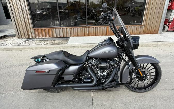 2017 Harley-Davidson® FLHRXS - Road King® Special