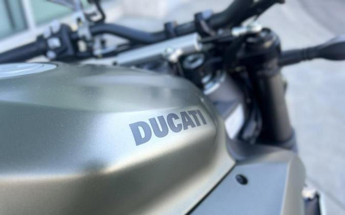 2023 Ducati Streetfighter V2