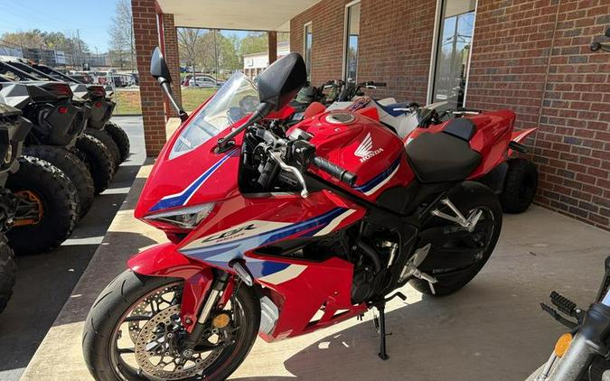 2025 Honda® CBR650R E-Clutch