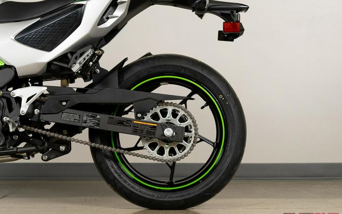 2024 Kawasaki Z7 HYBRID ABS