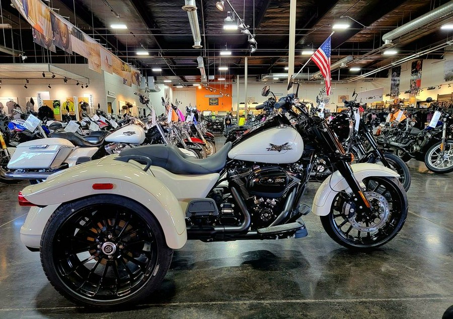 2023 Harley-Davidson® FLRT - Freewheeler®