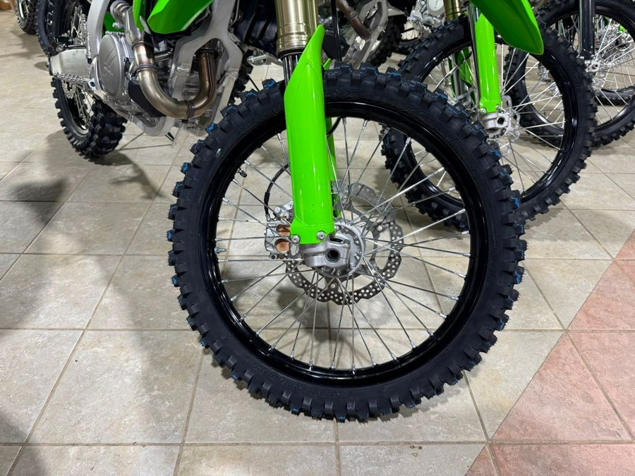 2026 Kawasaki KX™ 450 - LIME