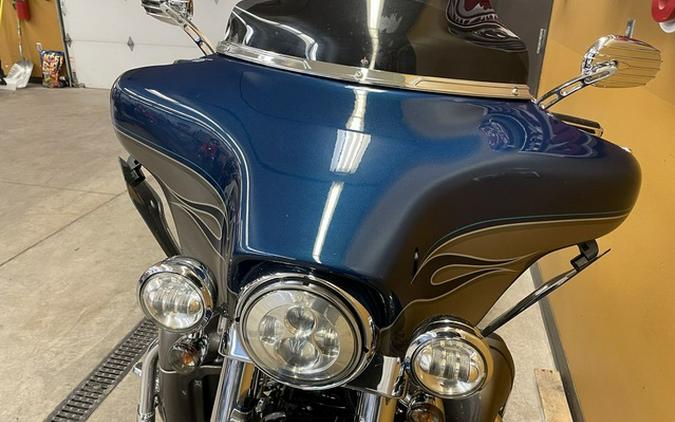 2010 Harley-Davidson FLHTCUSE5 - CVO Ultra Classic Electra Glide