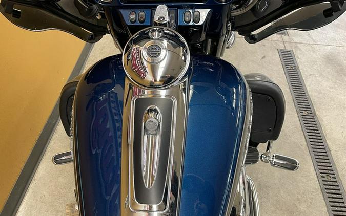 2010 Harley-Davidson FLHTCUSE5 - CVO Ultra Classic Electra Glide