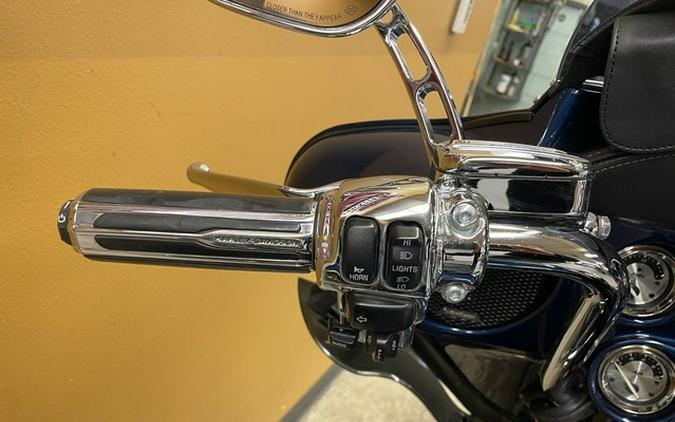 2010 Harley-Davidson FLHTCUSE5 - CVO Ultra Classic Electra Glide