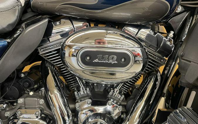 2010 Harley-Davidson FLHTCUSE5 - CVO Ultra Classic Electra Glide
