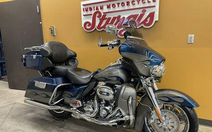 2010 Harley-Davidson FLHTCUSE5 - CVO Ultra Classic Electra Glide