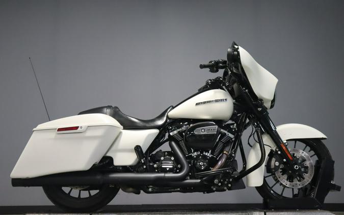 2018 Harley-Davidson Street Glide Special FLHXS