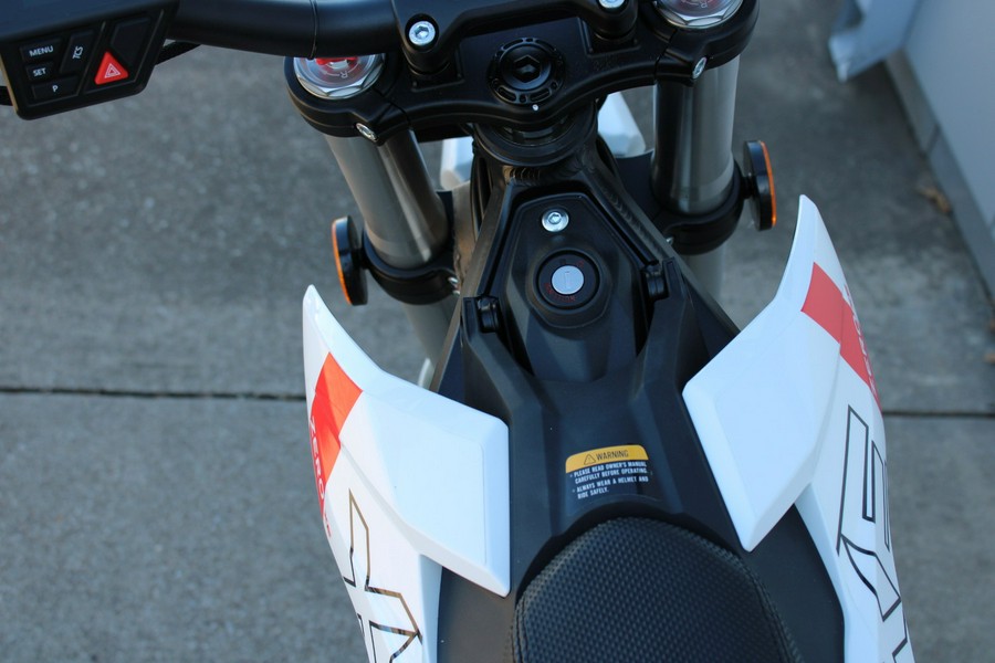 2026 Zero™ Motorcycles XE