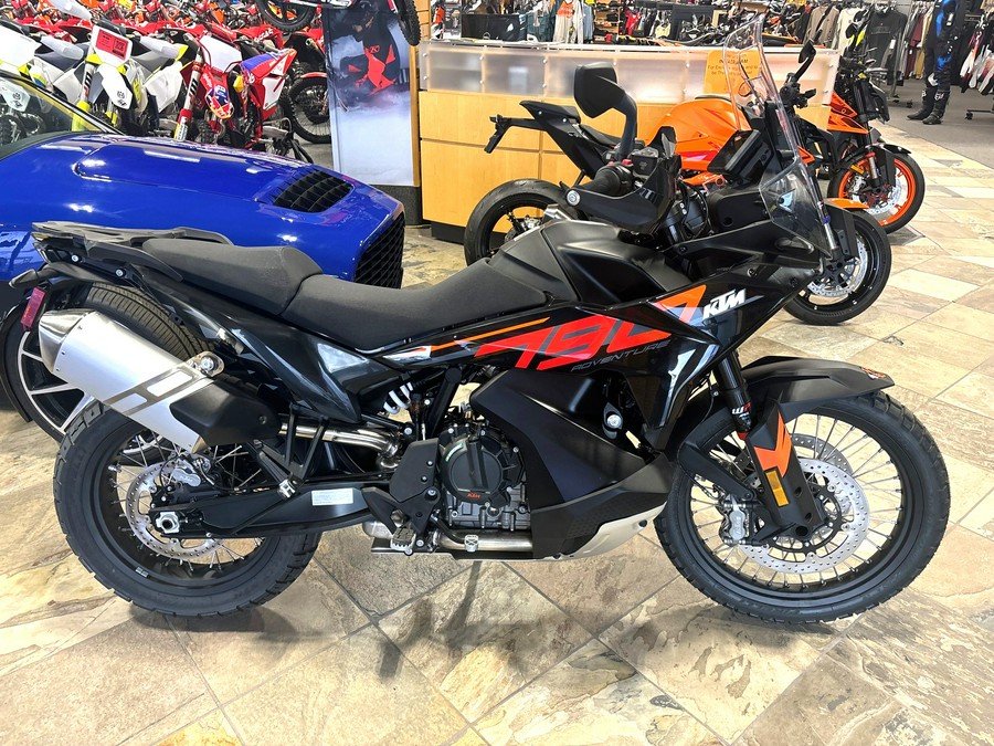 2024 KTM Adventure 790