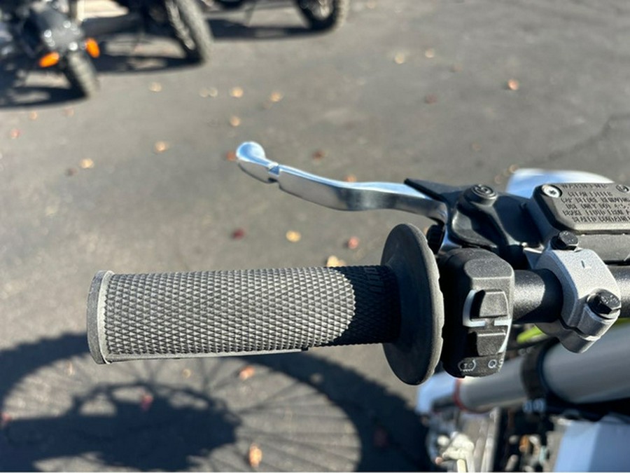 2025 Husqvarna Motorcycles FC 350