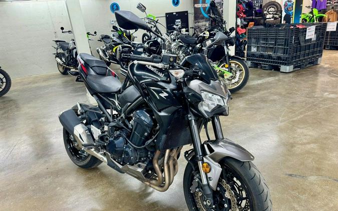 2023 Kawasaki Z900 ABS Metallic Black/Graphite Gray/Flat Black