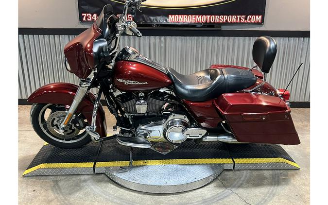 2009 Harley-Davidson® FLHX