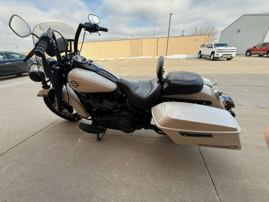 2022 Harley-Davidson Heritage Classic 114