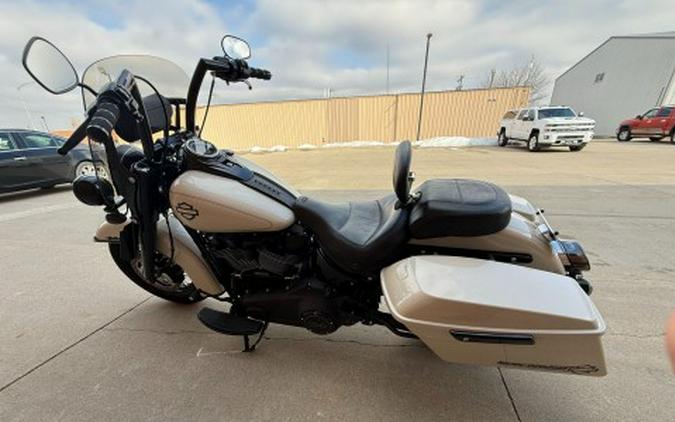 2022 Harley-Davidson Heritage Classic 114