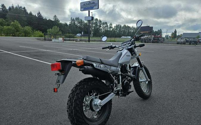 2025 Yamaha TW 200