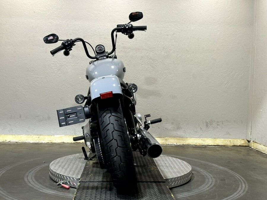2026 Harley-Davidson® Street Bob® DRK BILIARD GRY