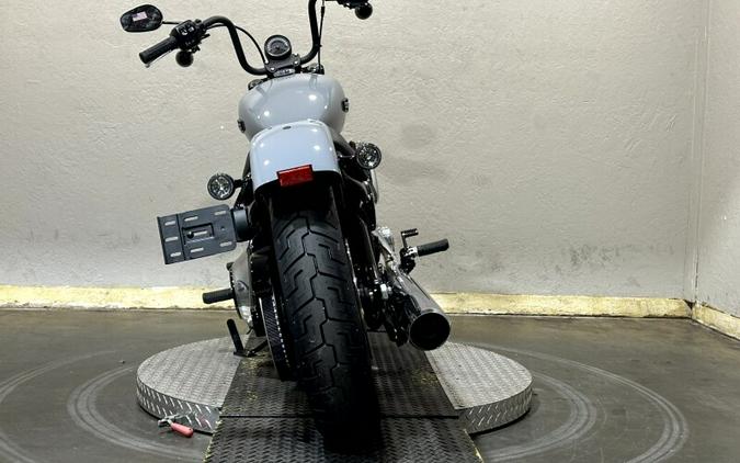 2026 Harley-Davidson® Street Bob® DRK BILIARD GRY