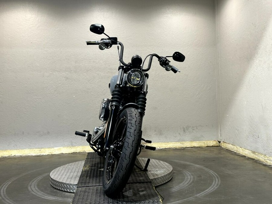 2026 Harley-Davidson® Street Bob® DRK BILIARD GRY