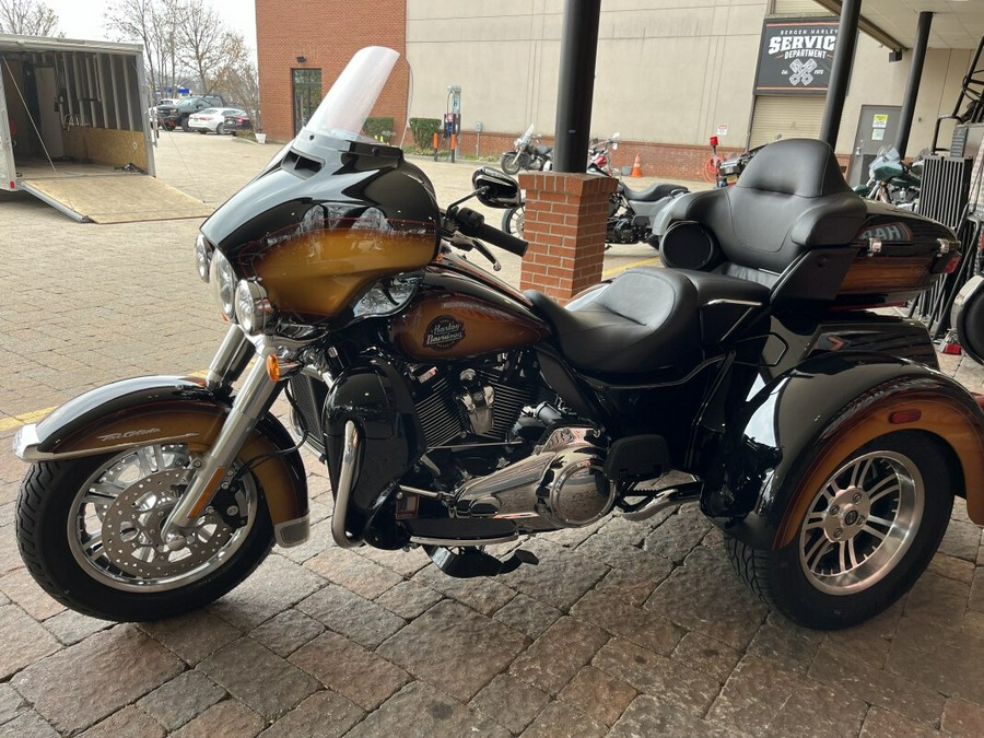 FLHTCUTG 2024 Tri Glide Ultra