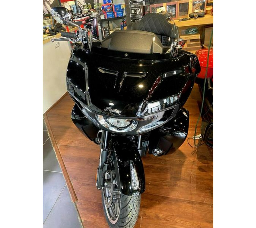 2024 Indian Motorcycle® Pursuit® Limited® with PowerBand Audio Package Black Metallic