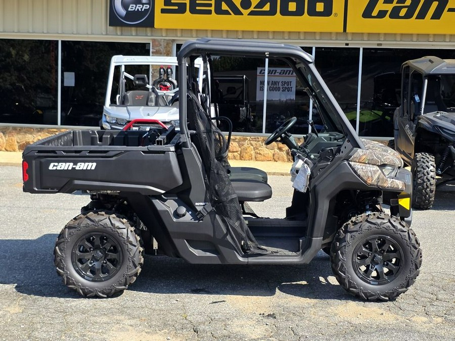 2025 Can-Am Defender DPS HD7