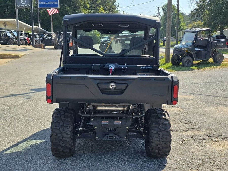 2025 Can-Am Defender DPS HD7