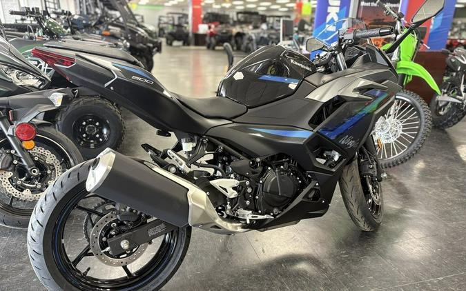 2025 Kawasaki Ninja® 500 ABS Metallic Flat Spark Black/Metallic Spark Black