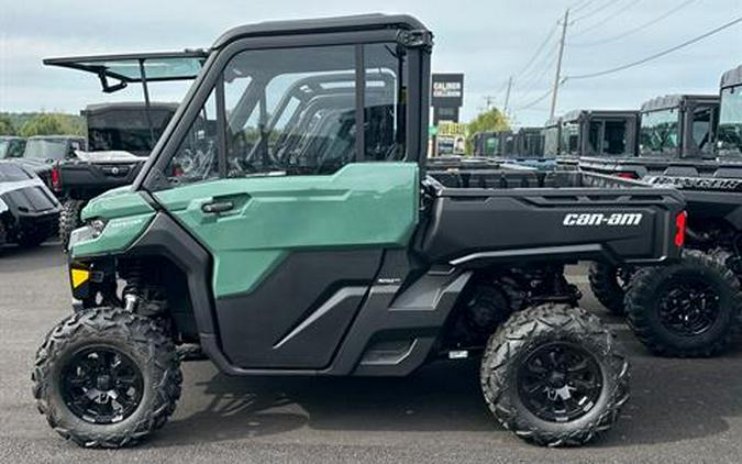 2025 Can-Am Defender DPS CAB