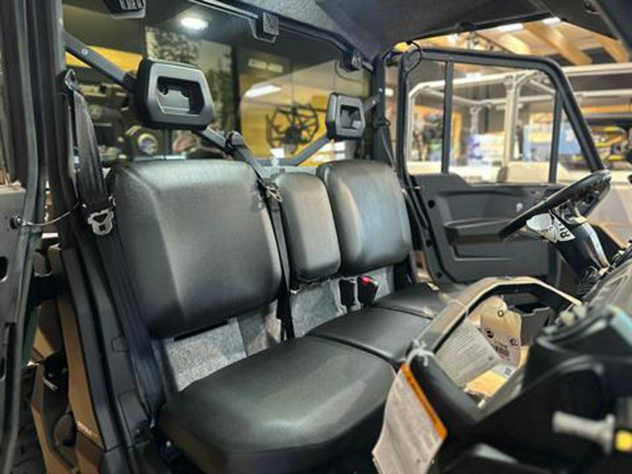 2025 Can-Am Defender DPS CAB