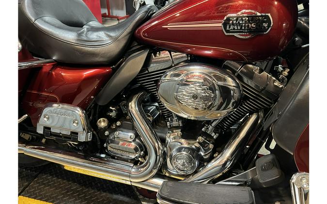 2010 Harley-Davidson® FLHTCU