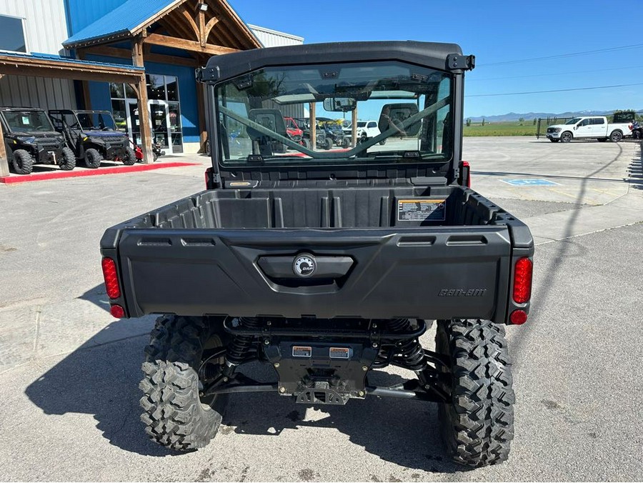 2024 Can-Am Defender DPS HD10 Red & Black