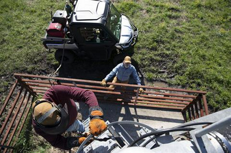 2020 Can-Am Defender Limited HD10