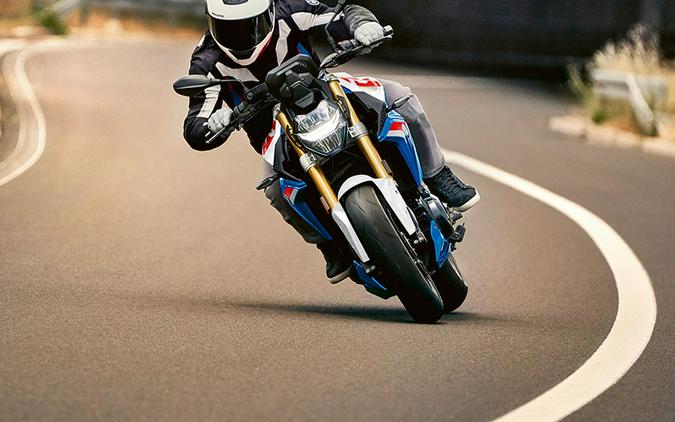 2024 BMW F 900 R